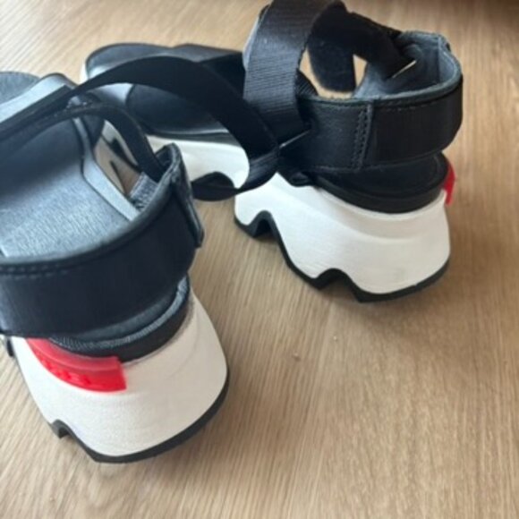 Sorel Kinetic Sandals Women's Size 7 Black White Red NL3567-010 - Picture 4 of 9